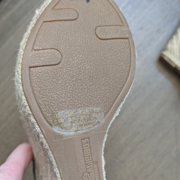 Fergalicious Black Wedge Sz5.5 - Picture 6 of 12